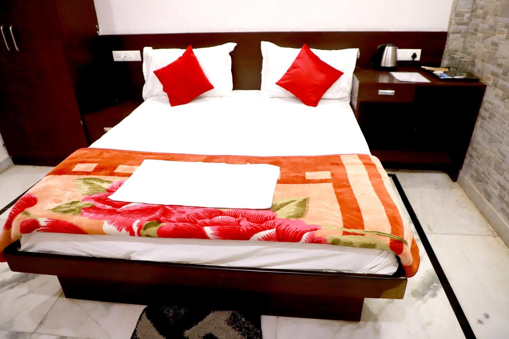 Hotel River View Khagaria المظهر الخارجي الصورة