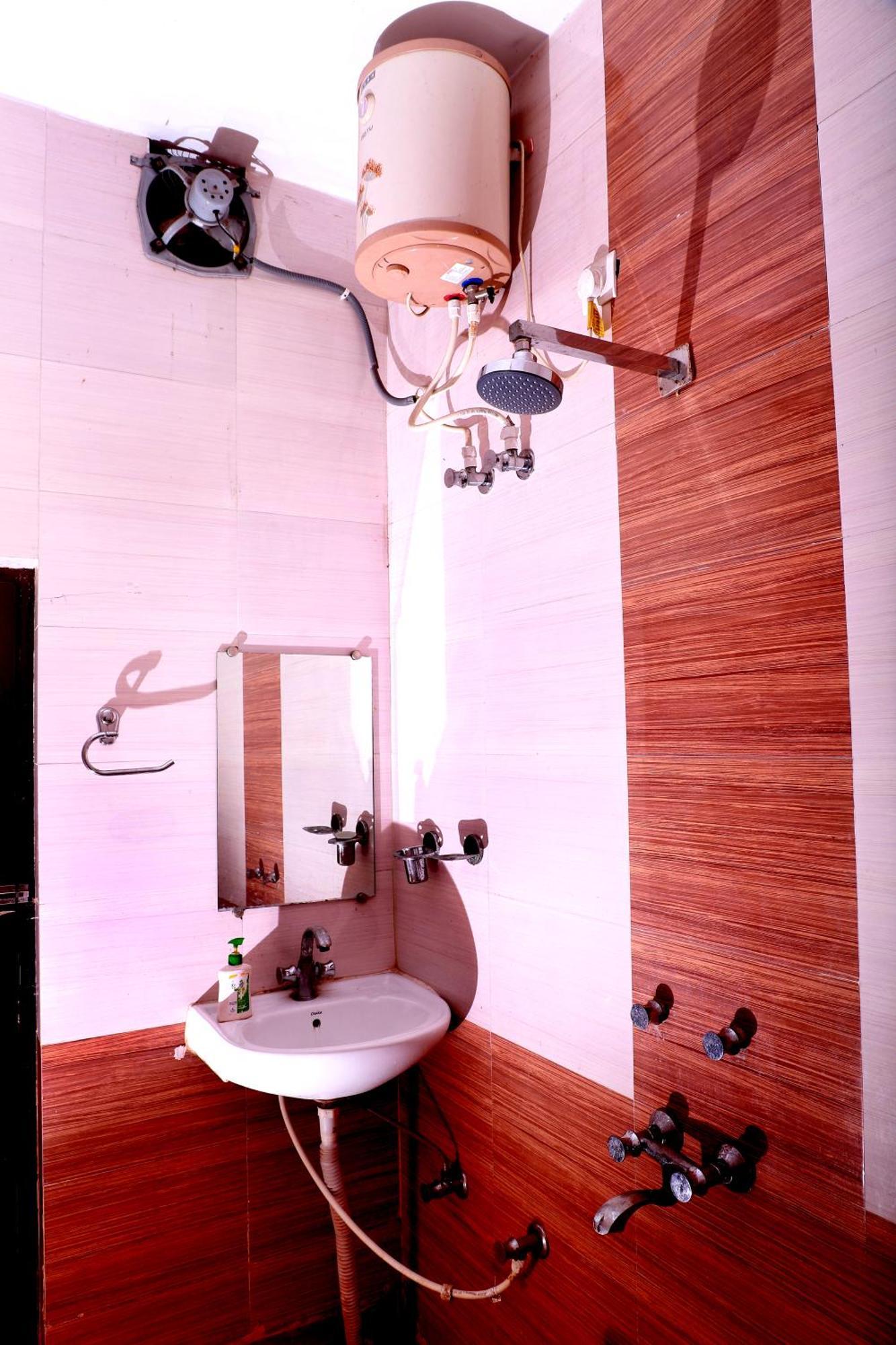 Hotel River View Khagaria المظهر الخارجي الصورة